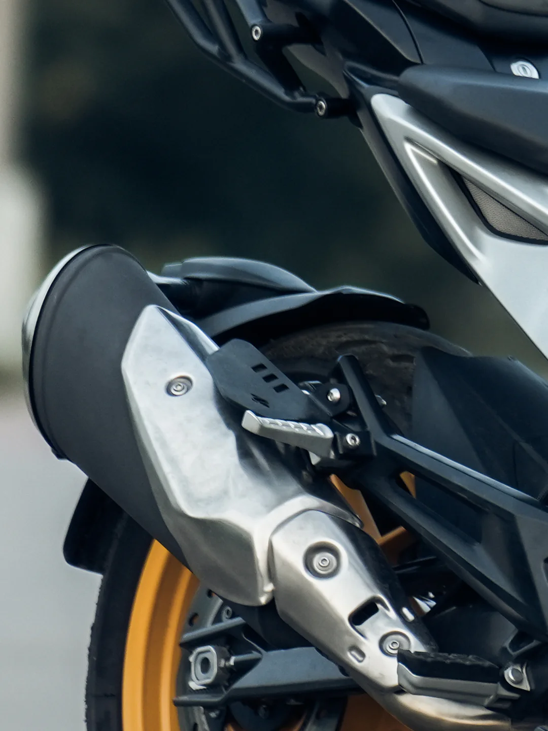 BOLTER FOOT REST | APACHE RTR310