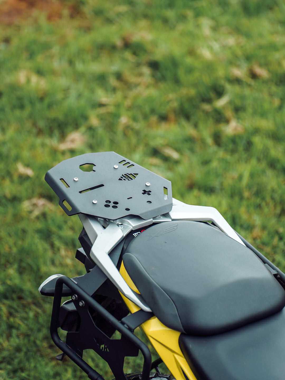LCB HUCKITTA CARRIER PLATE | V STROM 250