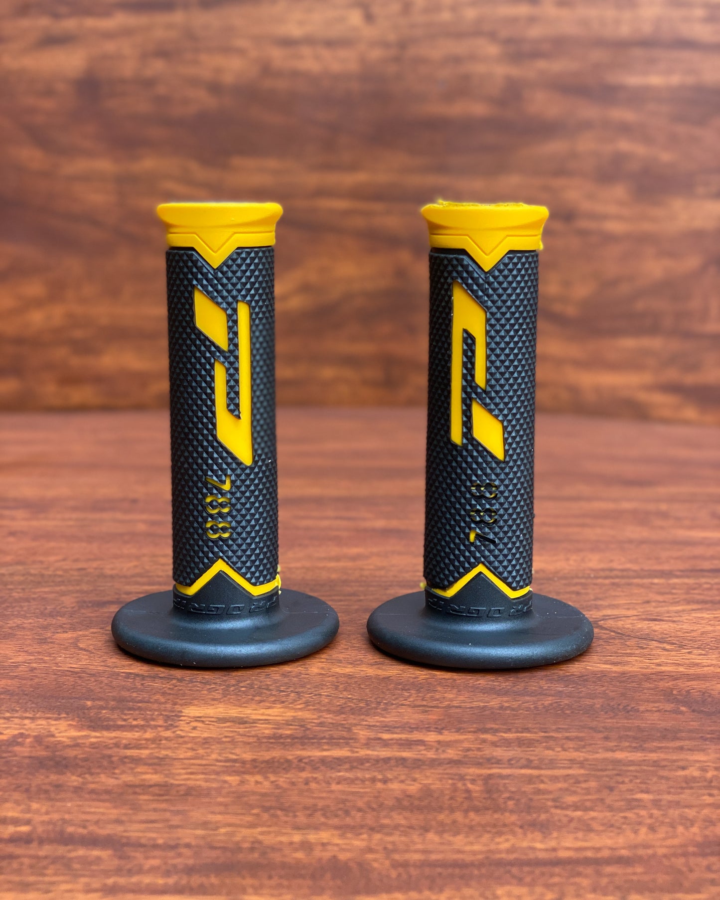 PRO EDGE YELLOW | GRIPS