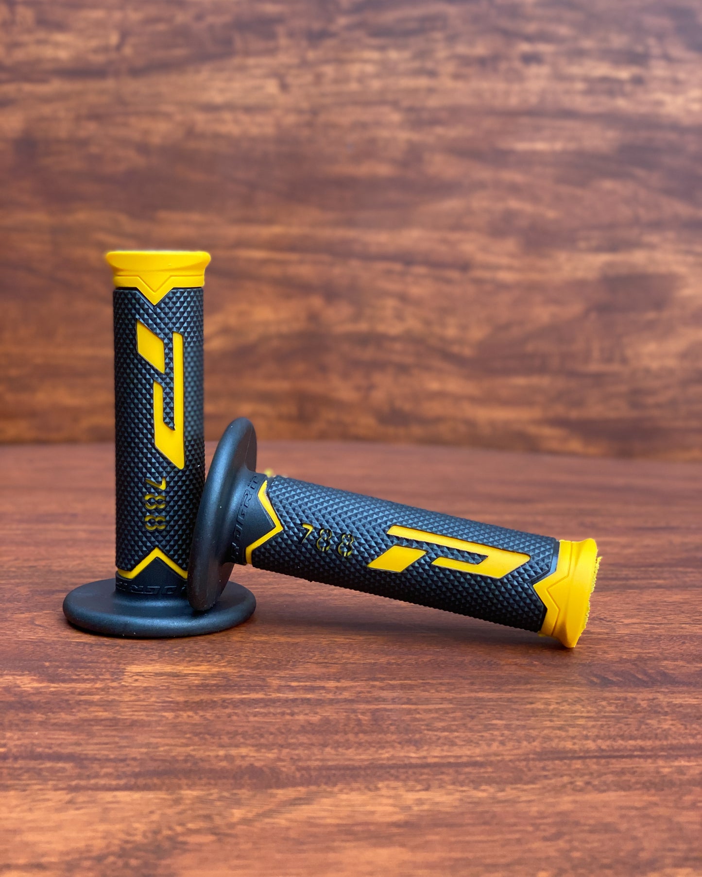 PRO EDGE YELLOW | GRIPS