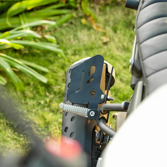 LEGUNDARY YAMAHA XSR 155 BOLSTER FOOT REST BLACK