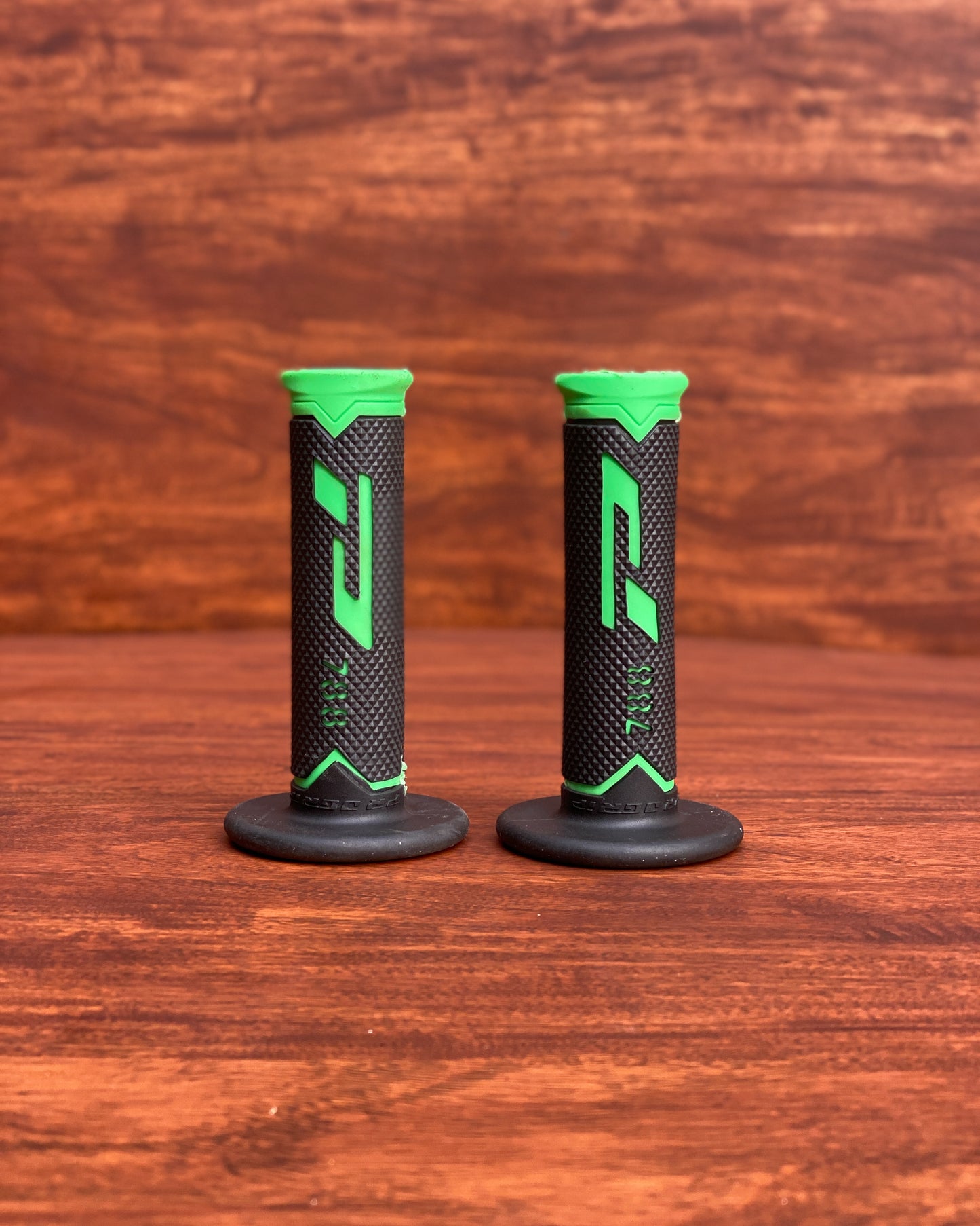 PRO EDGE GREEN | GRIPS