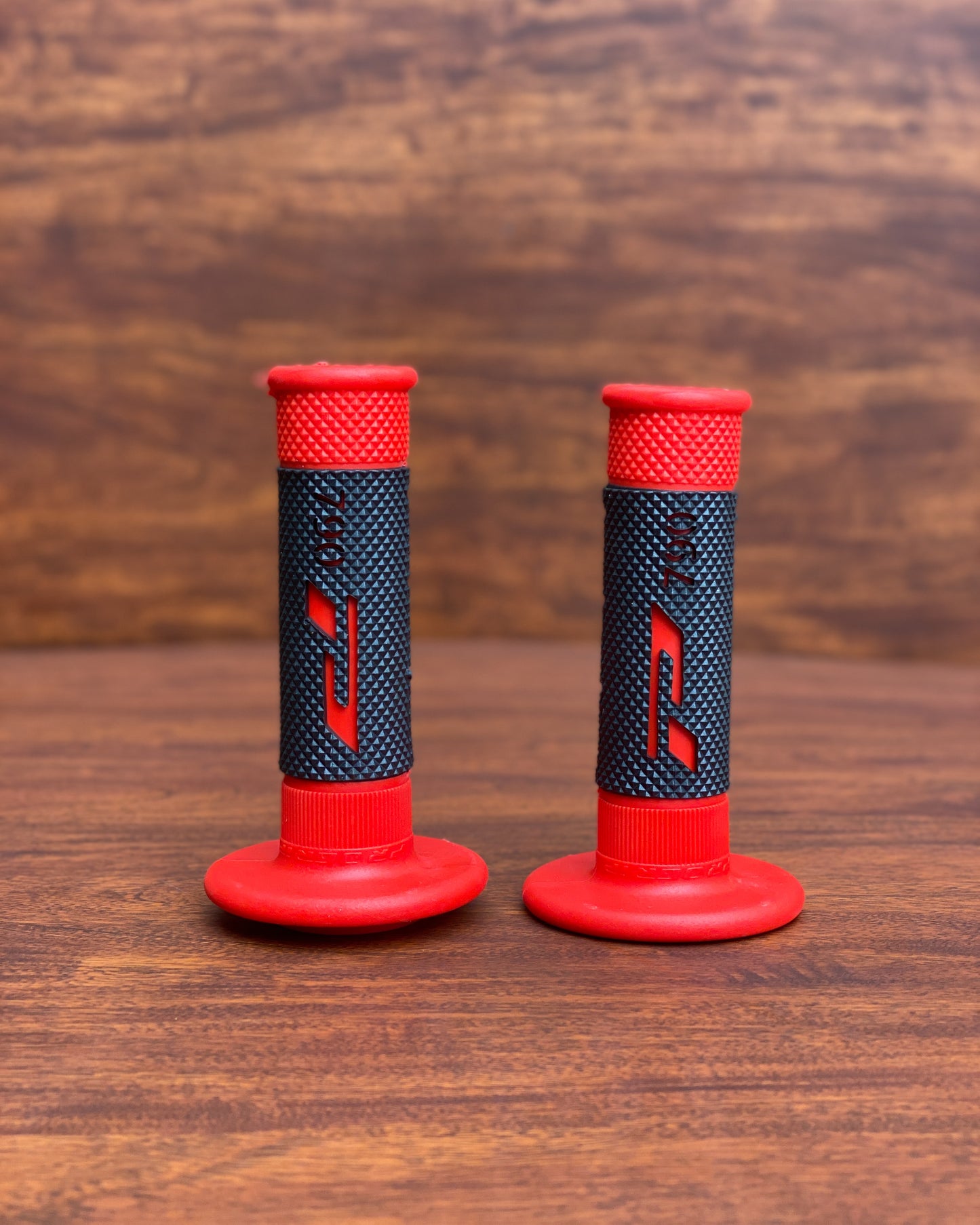 PRO NORMAL RED-BLACK | GRIPS