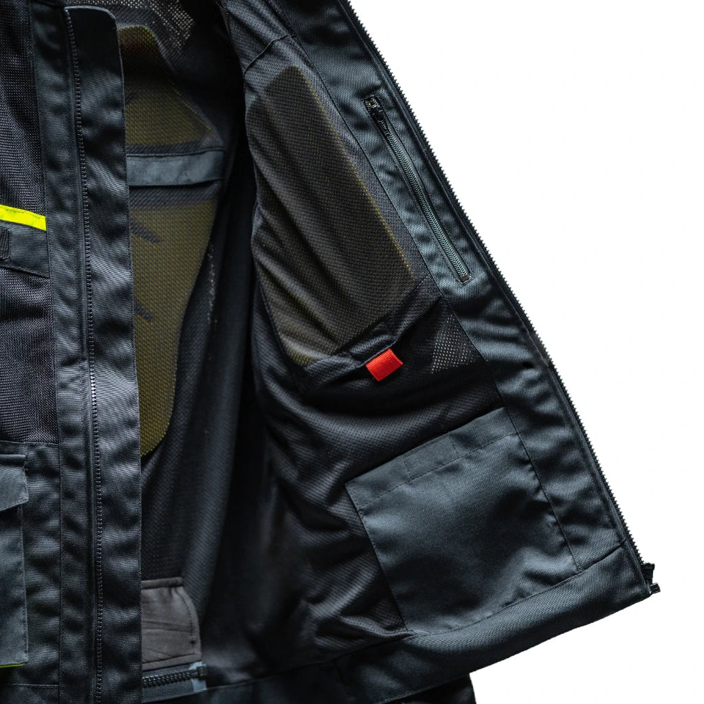 RAIDA ROVER JACKET | RED