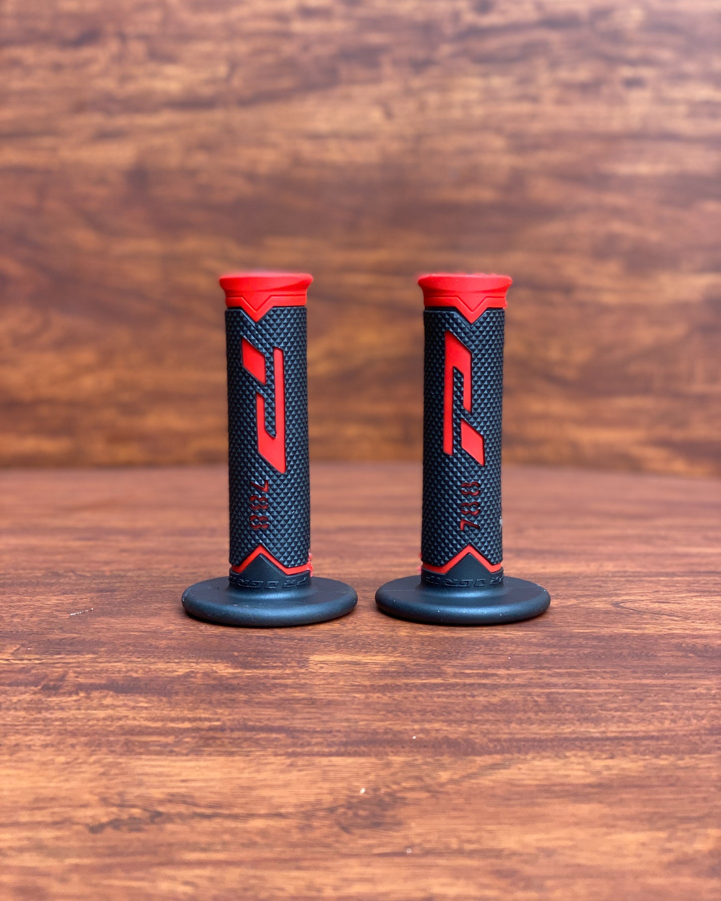 PRO EDGE RED | GRIPS