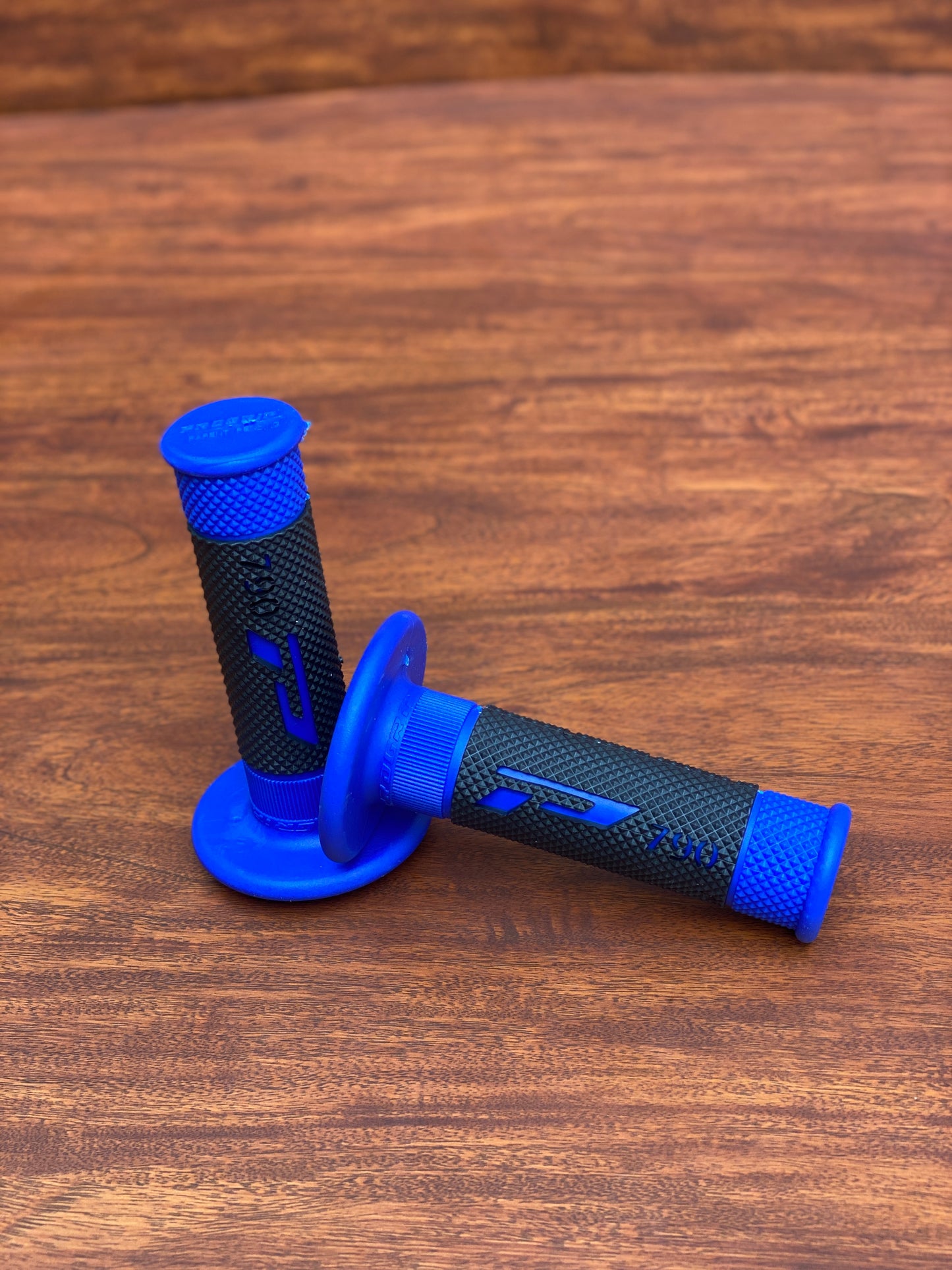 PRO NORMAL BLUE-BLACK | GRIPS