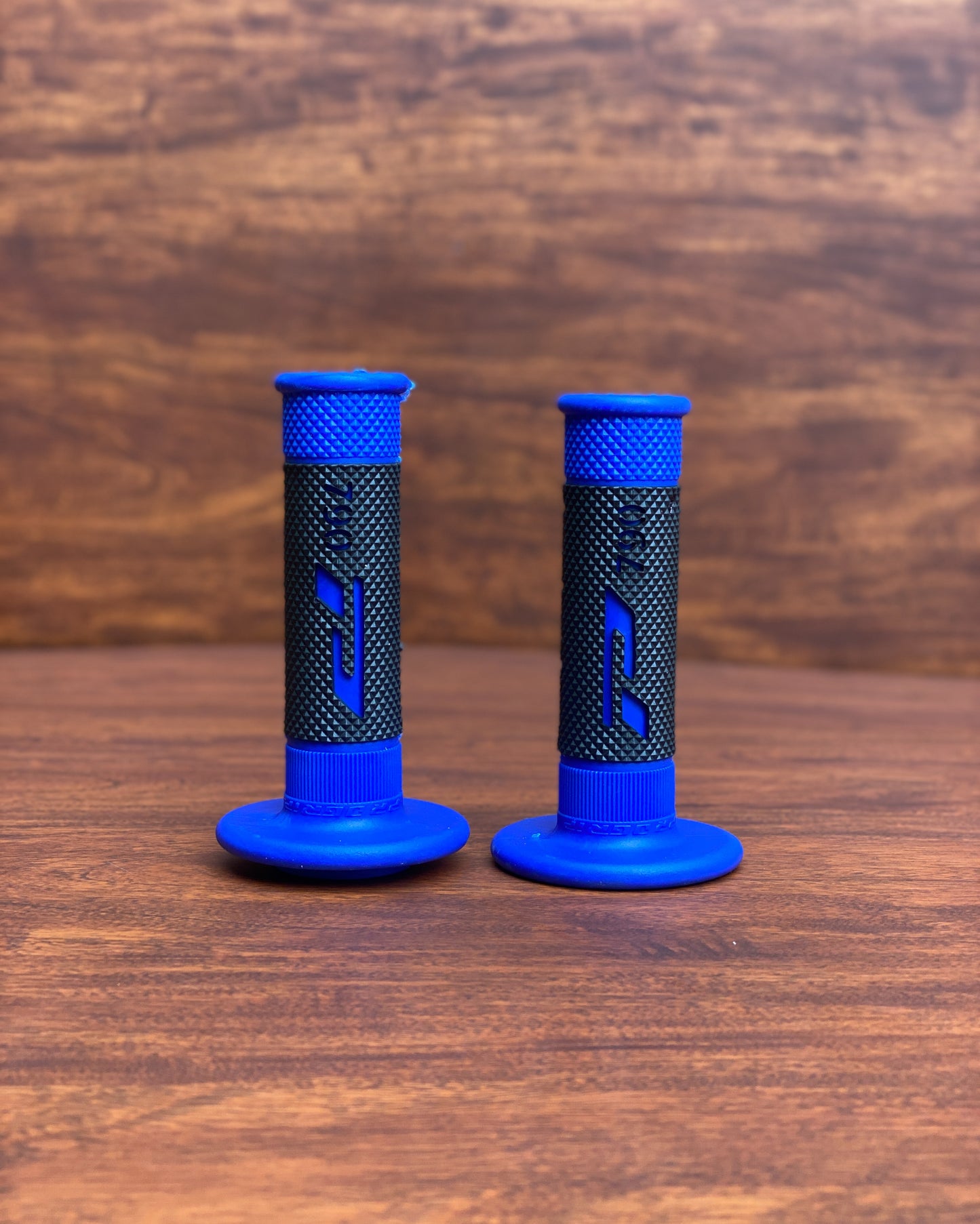 PRO NORMAL BLUE-BLACK | GRIPS