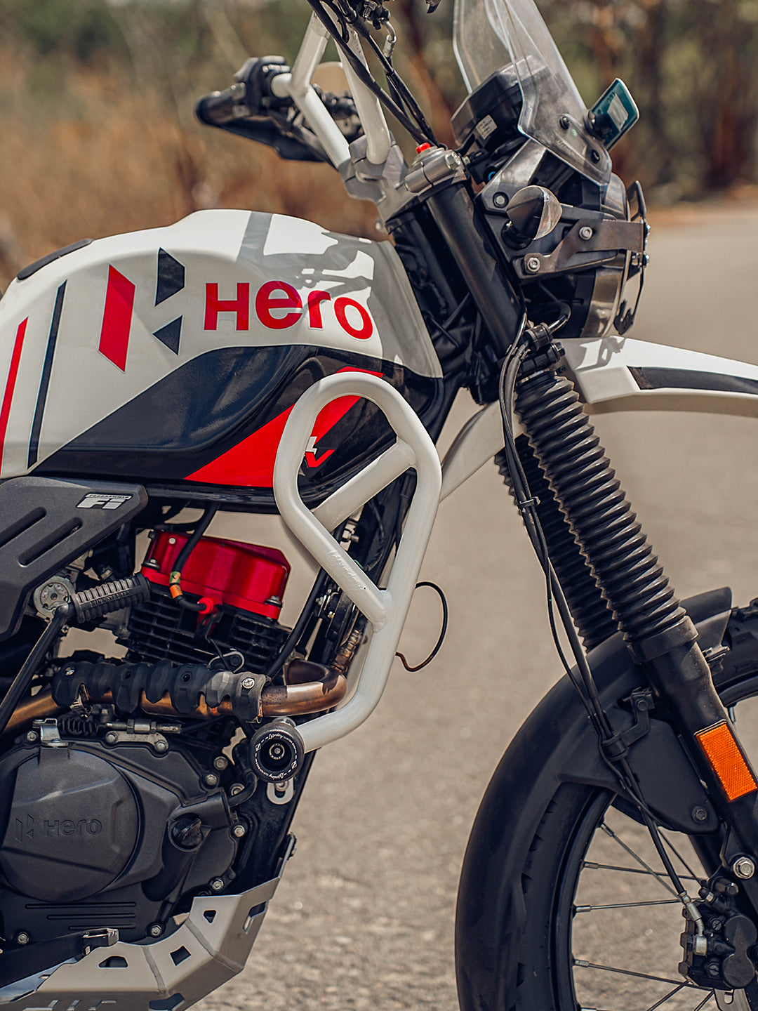 LEGUNDARY DEFENDER CRASH GUARD WHITE | XPULSE 200