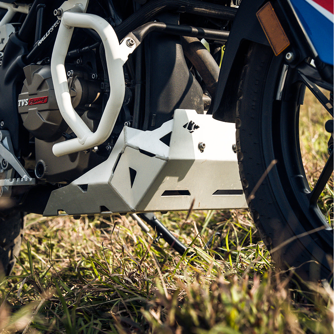LEGUNDARY TVS APACHE RTX 300 VAMBRACE BASHPLATE SILVER