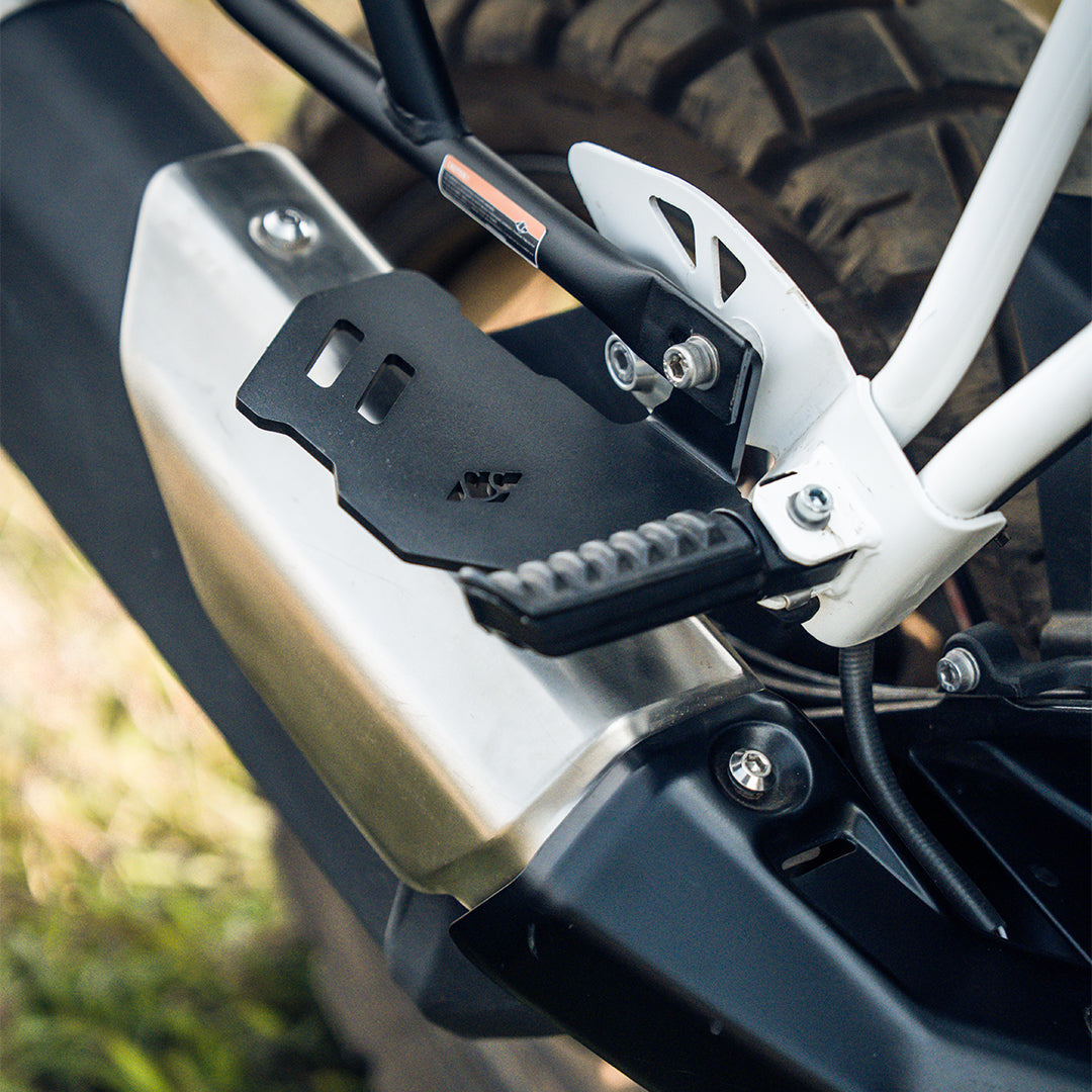 LEGUNDARY TVS APACHE RTX 300 BOLSTER PILLION FOOTREST