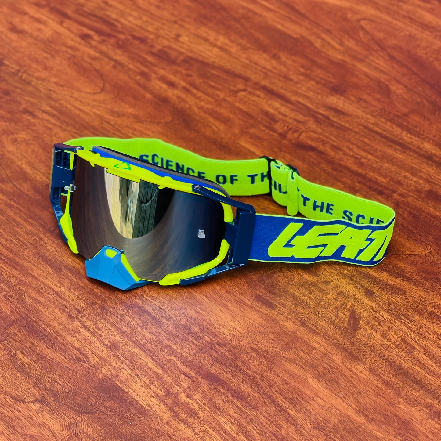 LEATT VELOCITY 6.5 F.GREEN-BLUE (GREEN LENS) | MX GOGGLES