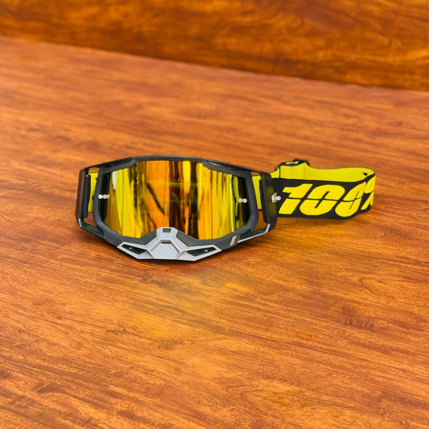 100% ARMEGA NEW MODEL BLACK (GOLDEN LENS) | MX GOGGLES