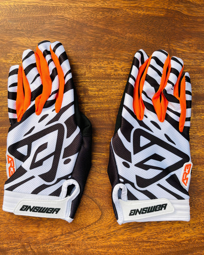 ANSWER BLACK WHITE L | MX GLOVES