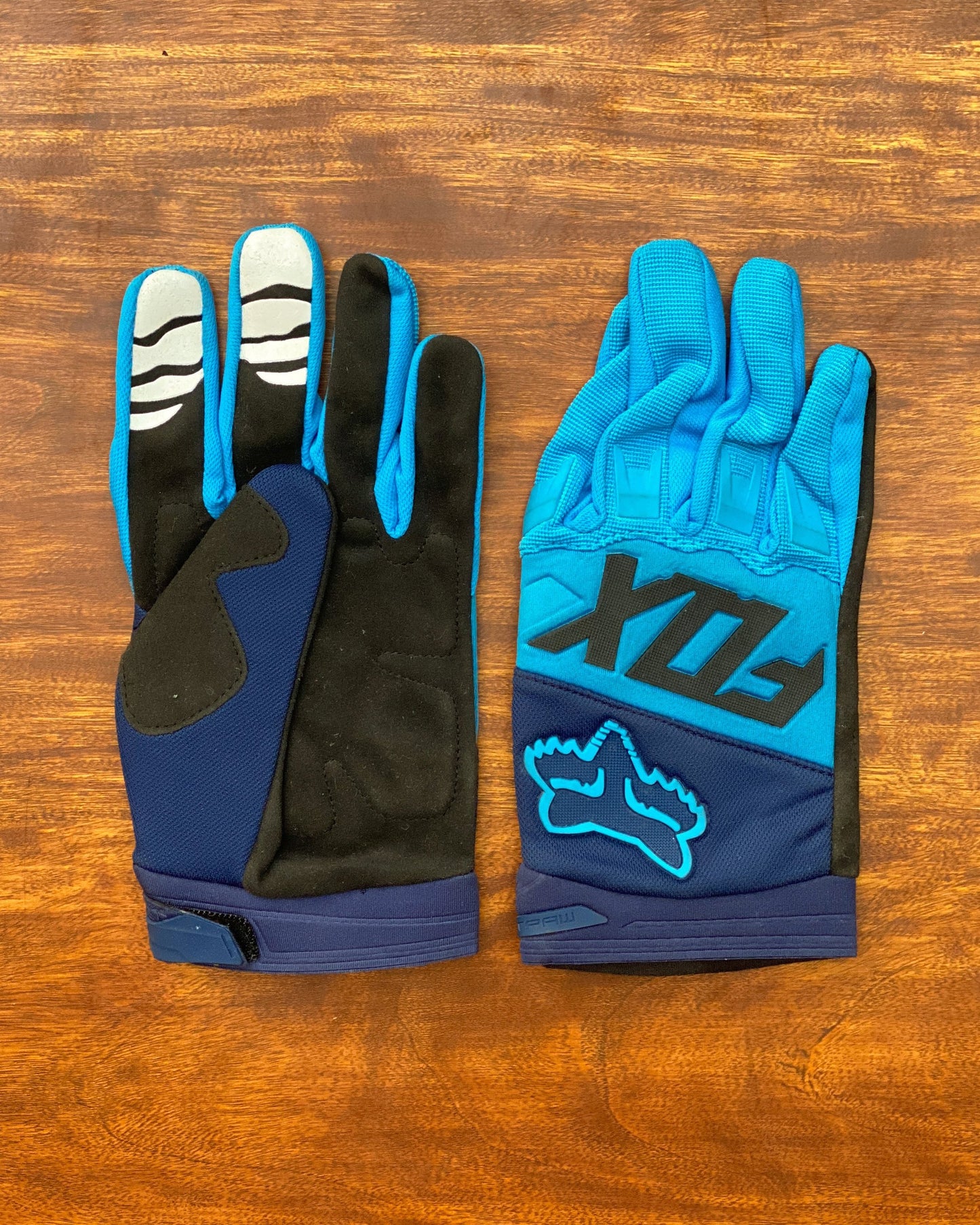 FOX BLUE AND BLACK LETTERING L | MX GLOVES