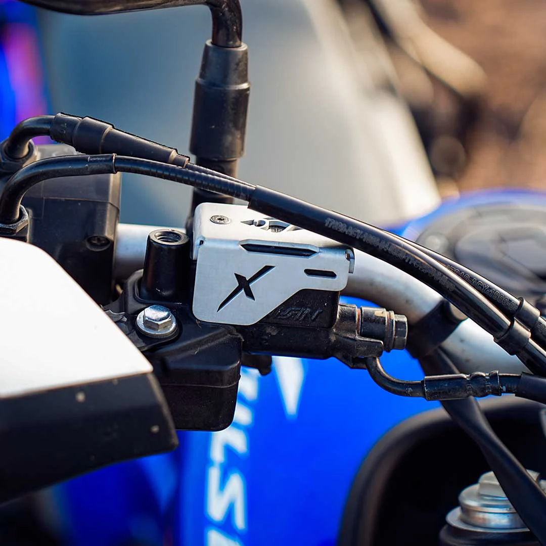 LCB TRICORN FRONT OIL CAP | XPULSE 210