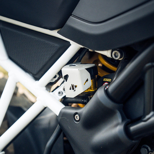 LEGUNDARY APACHE RTX 300 CASQUE REAR OIL CAP