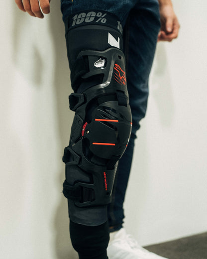 ALPINESTARS RK-1 PLASMA KNEE BRACE SMALL/MEDIUM