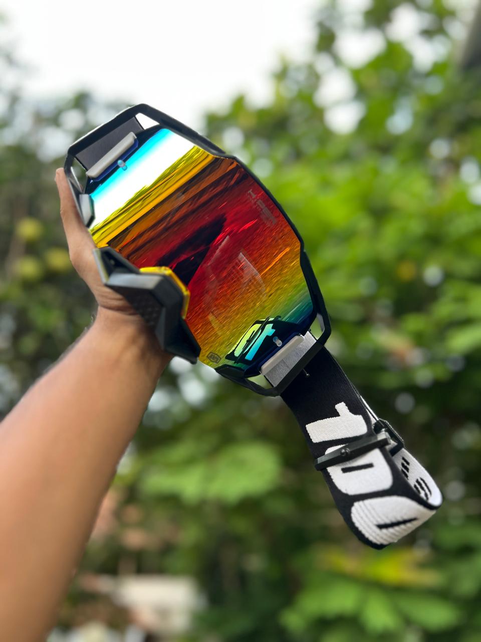 100% ARMEGA NEW BLACK ( GOLDEN  LENS) | MX GOGGLES